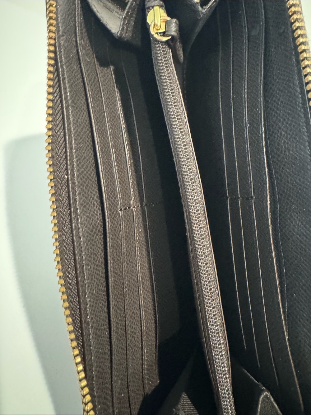 Coach F54633 Outline Signature Accordion Zip Wallet like new - Picture 8 of 11